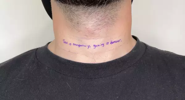 Nadeshot Tattoo Froste 100 Diebe Wette Twitter Sex ist temporäres Spielen ist für immer