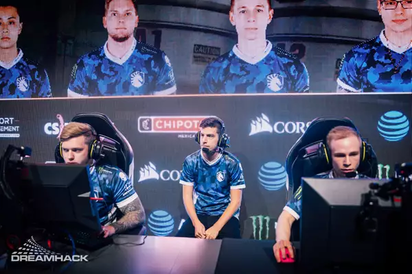 csgo adren kehrt zur Teamflüssigkeit zurück