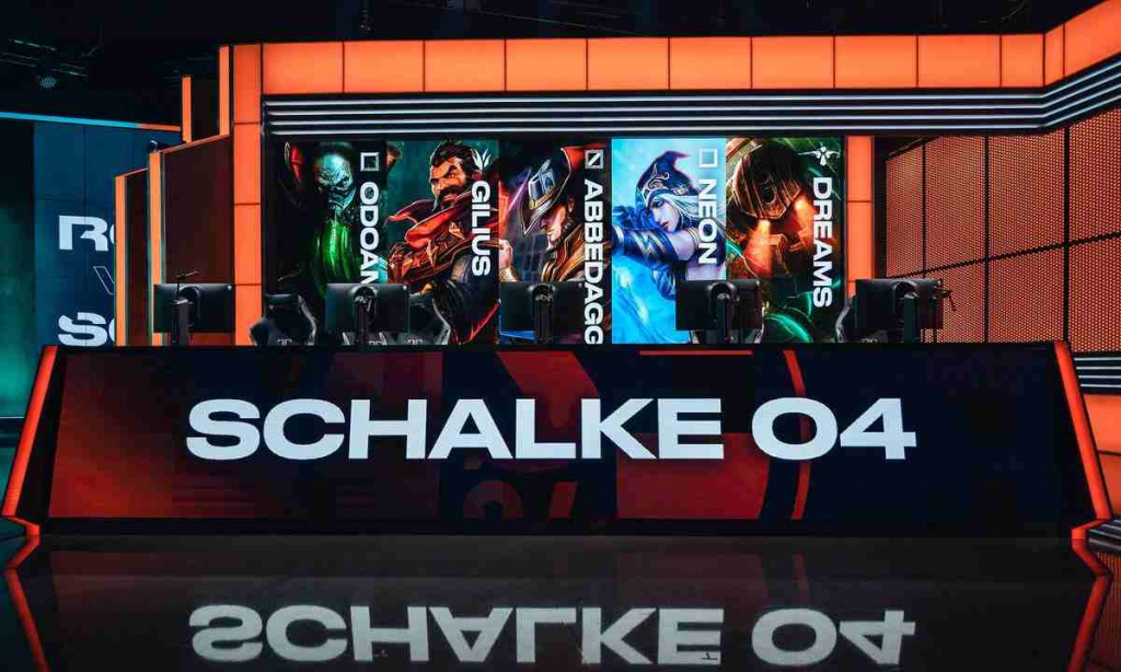 Schalke 04 spielt im LEC Studio