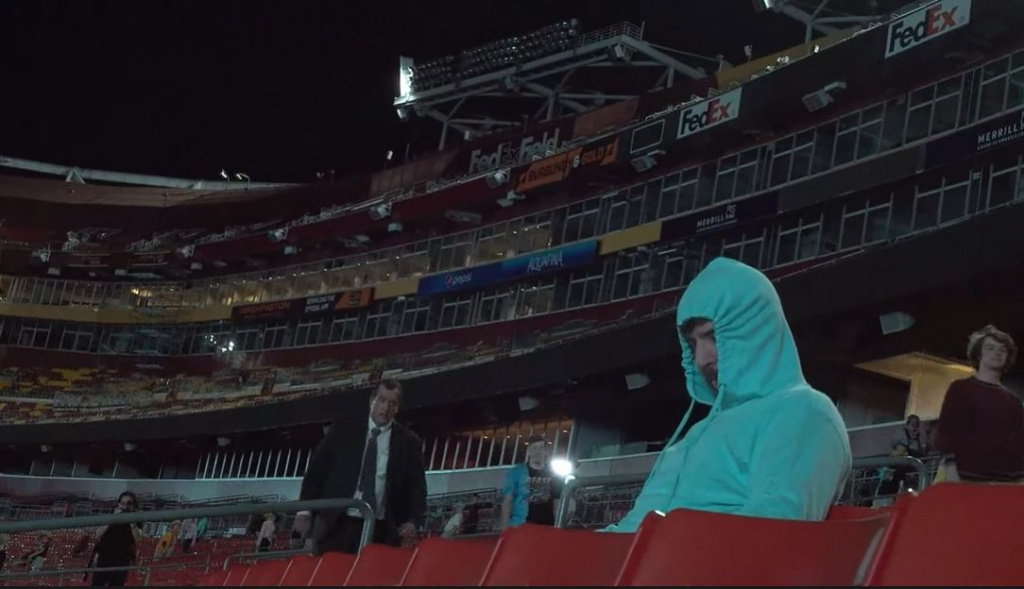 mrbeast verstecktes verstecken nfl stadion fbi agent