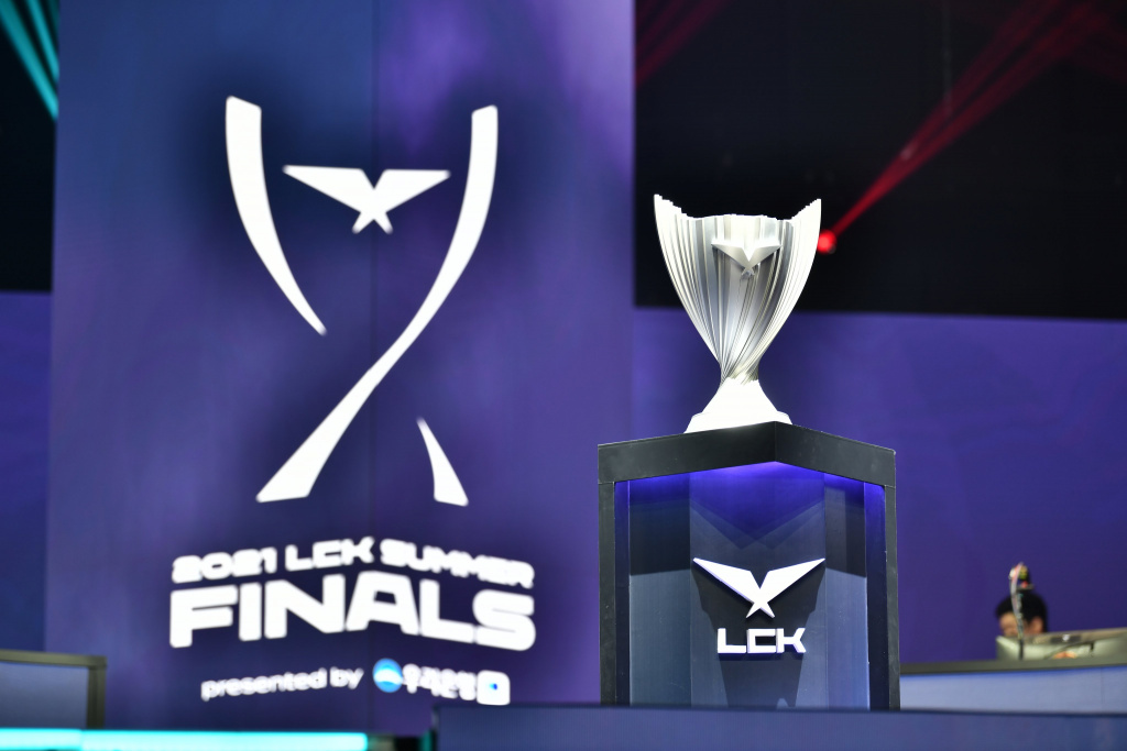 LCK 2021 Trophäe