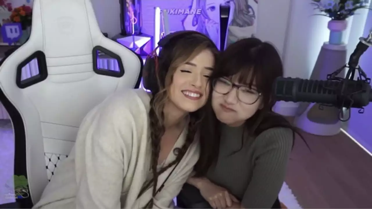 UNTER-Prise!  Pokimane schenkt AriaSaki 1.000 Twitch-Abos