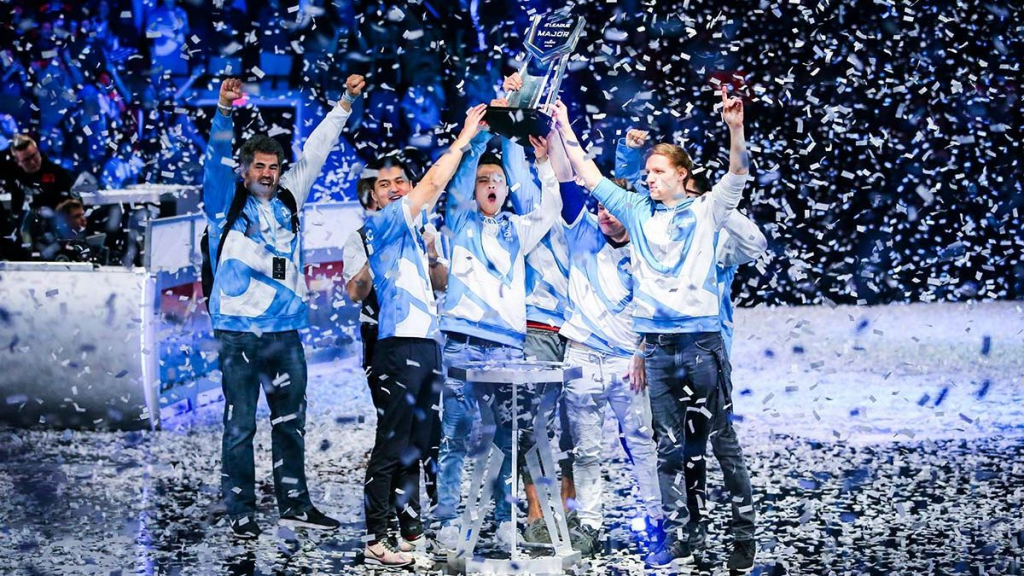 Sowohl Skadoodle als auch autimatic waren Teil des ersten nordamerikanischen Teams, das 2018 einen CS:GO-Major gewann. (Bild: ELEAGUE)