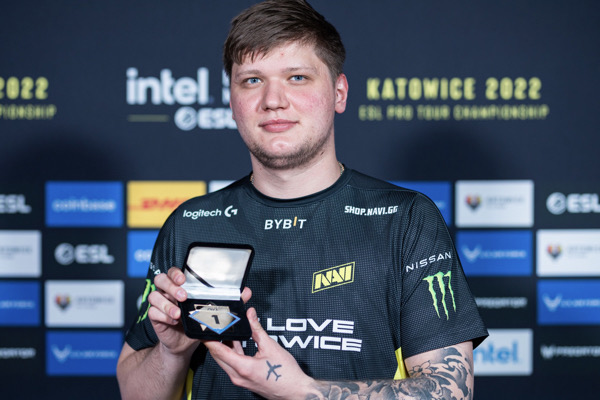 s1mple twitter cals for peace tweet news