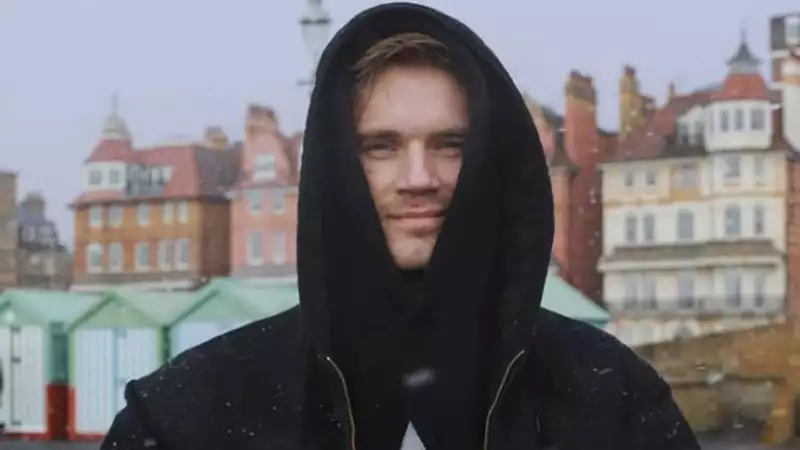 pewdiepie abgesagt, weil er gehörlose Tiktoker in einem rassistischen YouTube-Video verspottet hat