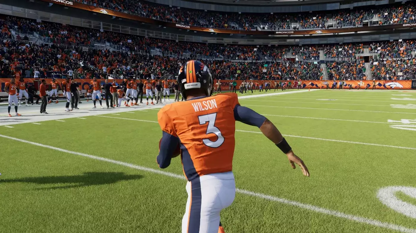 Madden 23 Russell Wilson Broncos laufen